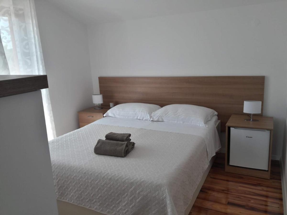 Apartments Emanuela Sukosan Bilik gambar