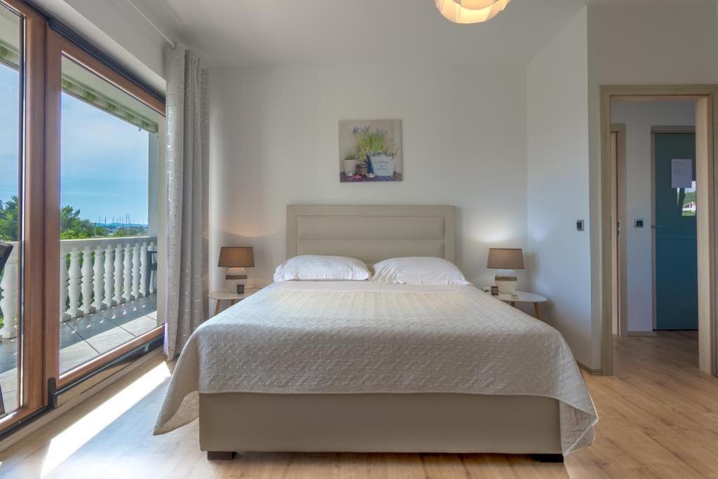 Apartments Emanuela Sukosan Luaran gambar